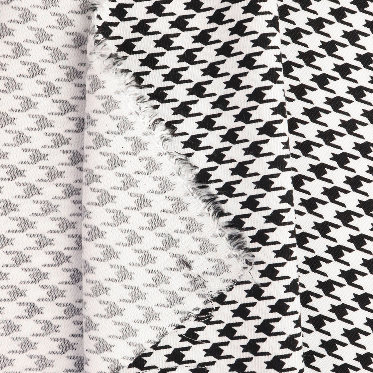 картинка Ткань Capriccio LH 1570-01/145 150gr D твил принт от магазина Одежда+