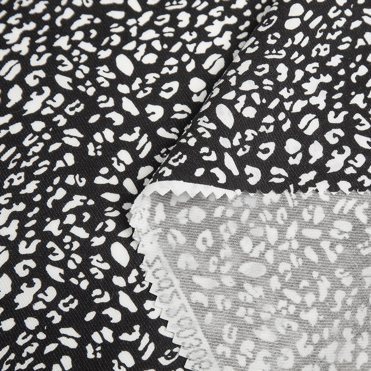 картинка Ткань Capriccio LH 68F-03/145 150gr D твил принт от магазина Одежда+