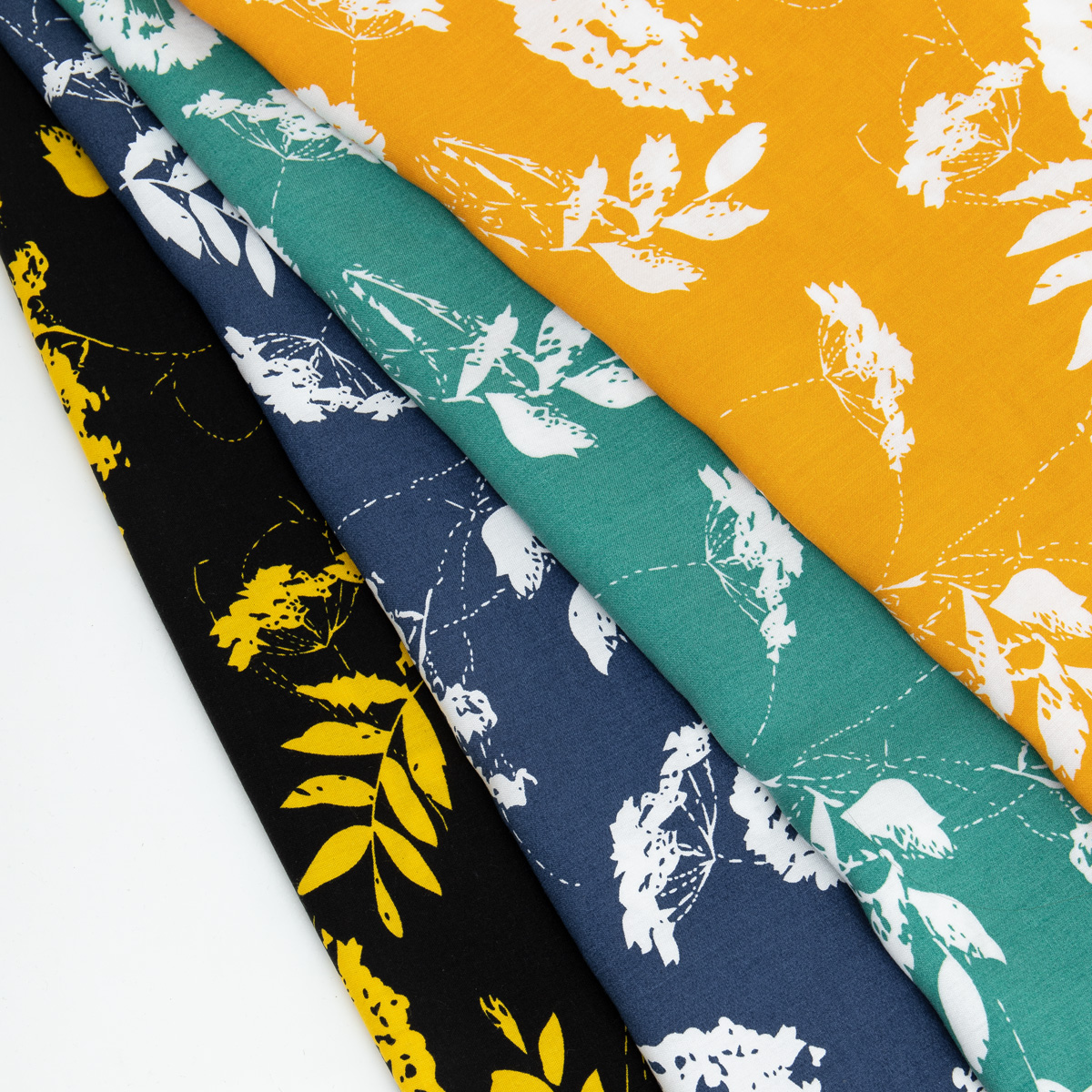 картинка Ткань Capriccio LZ P-32-02/150 105gr D штапель принт от магазина Одежда+