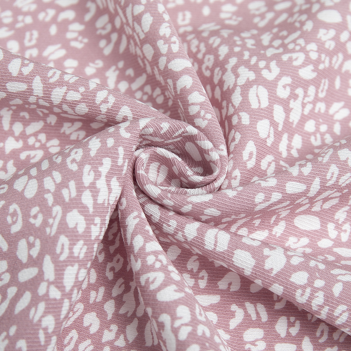 картинка Ткань Capriccio LH 68F-01/145 150gr D твил принт от магазина Одежда+