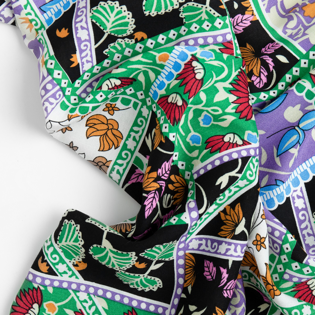 картинка Ткань Capriccio TA CP41272-04/145 90gr D штапель принт от магазина Одежда+